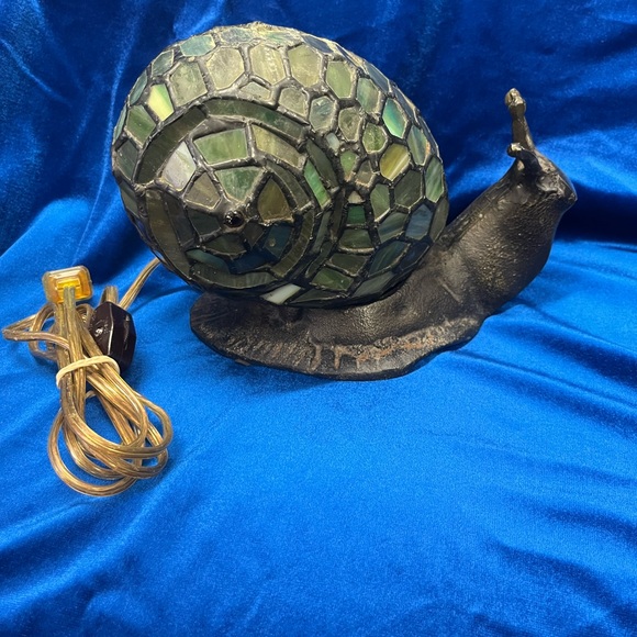 Tiffany Style Snail Lamp - Picture 6 of 9